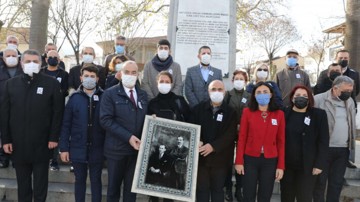 İsmet İnönü Mudanya’da anıtı önünde anıldı