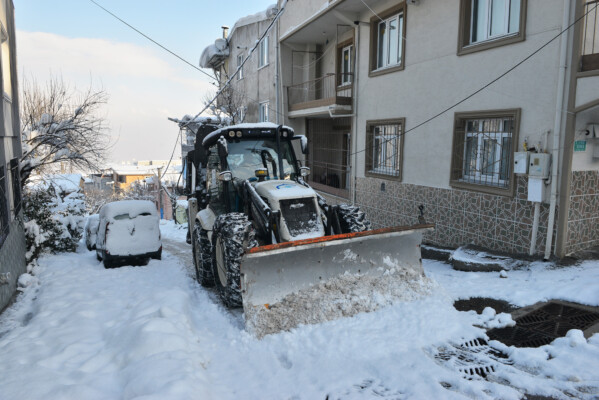 YILDIRIM’DA KAR ÇİLEYE DÖNMEDİ