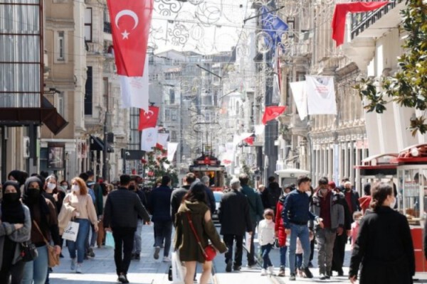 Tam kapanma uzatılacak mı? Tam açılma nasıl ve ne zaman olacak?