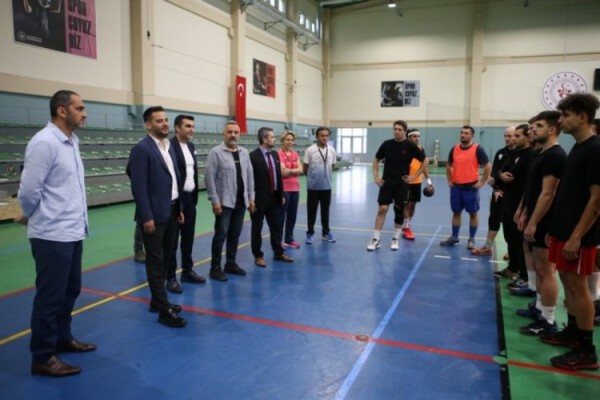 Bursa Büyükşehir Belediyespor Bursa kulüplerinin yanında