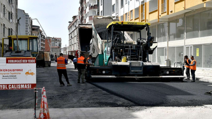 Osmangazi’de yollar asfaltla yenileniyor