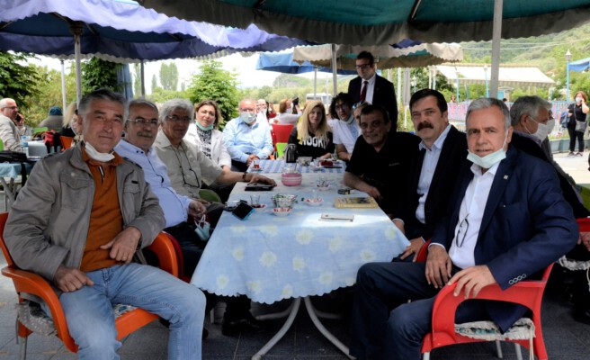 Nazım’ı Yüreğiyle Okuyan Bir Tane Hırsız Bulamazsınız