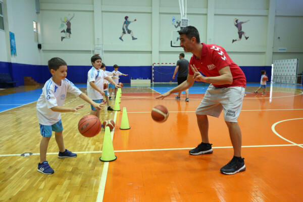 Yaz Spor Okulları’nda sertifika heyecanı