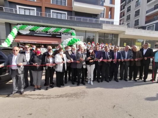 Milletvekilinin Şarküterine Siyasilerden Yoğun İlgi!