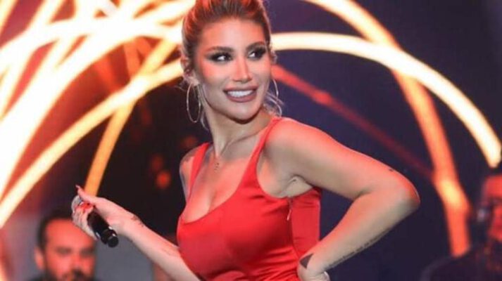 İrem Derici Mavish Beach Disco’da sevenleri ile buluşuyor