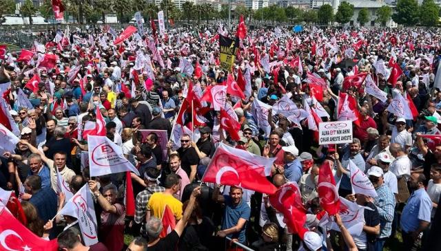 EYT’li Maltepe’de buluştu: ‘Haykırmaya devam edeceğiz’