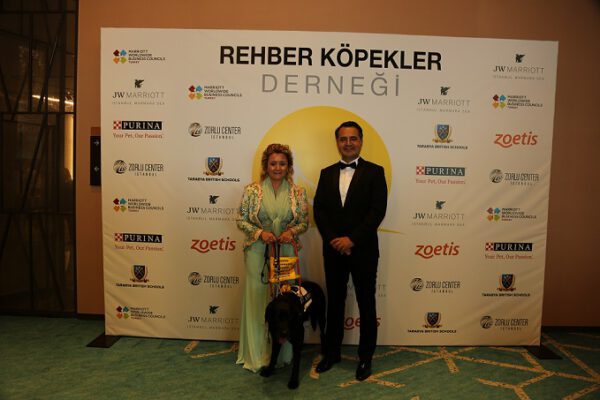 Marriott International Türkiye’den Rehber Köpekler Derneği’ne Destek