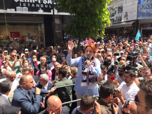 Akşener: Birlikte el ele verip bu karanlık düzeni değiştireceğiz