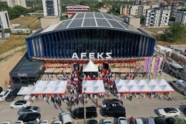 Afeks’e görkemli açılış Afeks’ten Bursa’ya dev mağaza