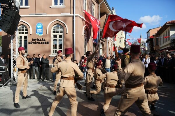 Alanında ilk ve tek! İstiklal Kütüphanesi açıldı