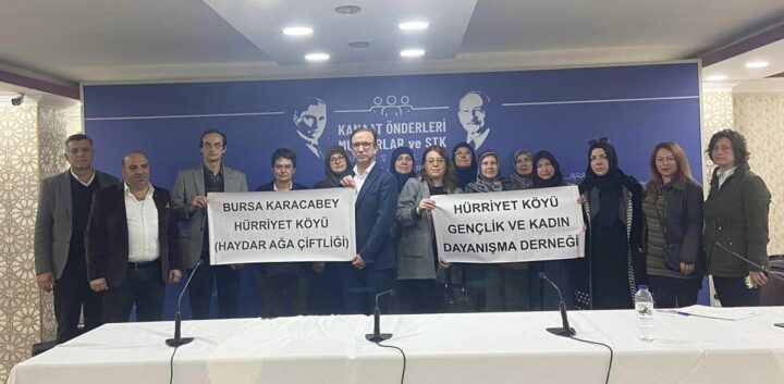 Karacabey Hürriyet Köyülüleri CHP Toplantısında İsyan etti! “İşgal Altındayız! Sesimizi Duyan Yok mu!”