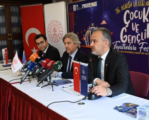 Tiyatroda çocuk ve gençlik buluşması başlıyor