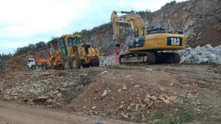 KARACABEY HÜRRİYET; Karacabey Belediyesi’ne geçmesi neticesinde belediyenin işbu taşınmazları hiçbir kamu yararı gözetmeden satıyor olmasında kamu zararı mevcut mudur?”