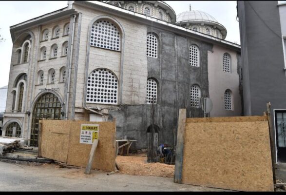 Elmasbahçeler Merkez Camii’ne yeni minare