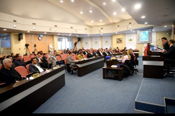 Osmangazi’de yeni yılın ilk meclis toplantısı gündeme damga vurdu!