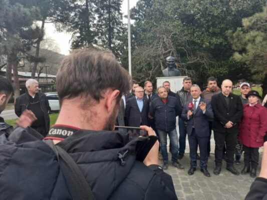 ZAFER BURSA; Hiç bir gerekçe olmadan Türk gençlerine saldırılması kabul edilemez!