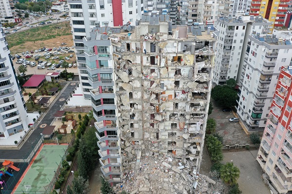 Riskli yapılar deprem gerçeğine karşı en büyük tehdit