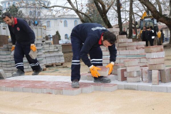 GÜRSU BELEDİYESİ’NDEN KUMLUKALAN’A MAKYAJ