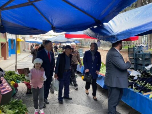 Yahşibey Mahallesi’nde Büyük Birlik rüzgarı Alfatlı’ya torun desteği