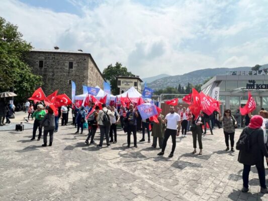 SANEM OKTAR: DEMOKRASİ Mİ? OTOKRASİ Mİ?