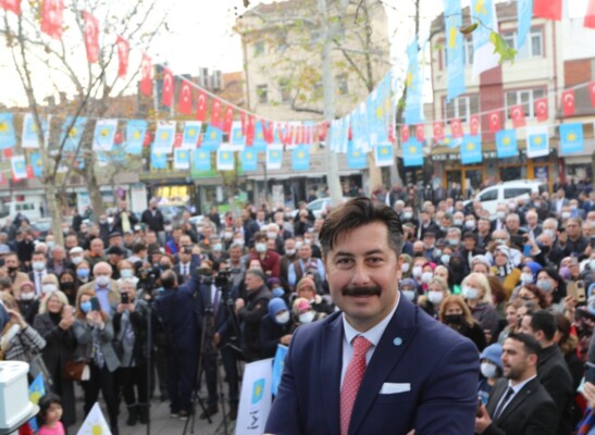 “İspat etsinler istifayı basarım!”