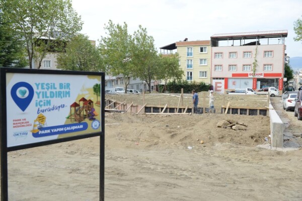 YILDIRIM BELEDİYESİ’NDEN GÜLLÜK MAHALLESİ’NE YENİ PARK