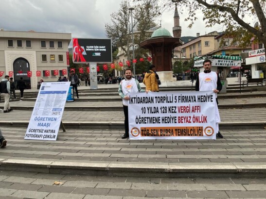 Buradan onları Öğretmenler Günü’nde protesto ediyoruz