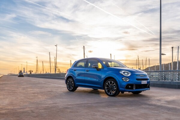 Fiat 500X Gelişmiş Hibrit Motor Teknolojisi ile Yenilendi