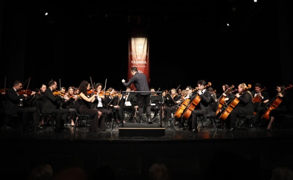 NİLÜFER ODA ORKESTRASI 20. YAŞINI KONSERLE KUTLADI