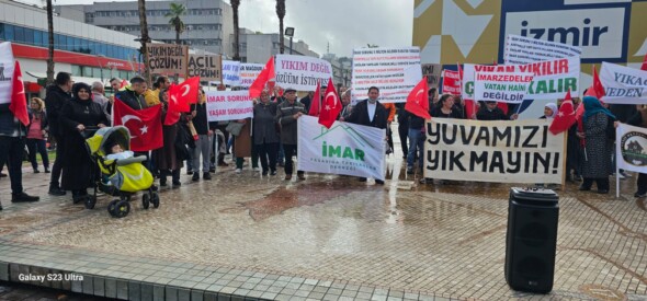 Konak’ta bir araya gelerek seslerini duyurdular