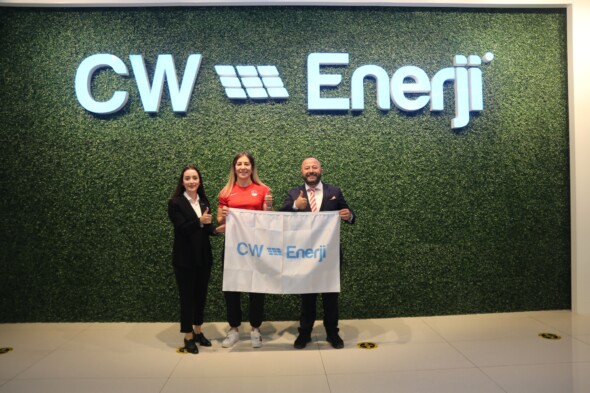 Milli sporcumuz Yasemin Adar Yiğit, CW Enerji sponsorluğunda başarıdan başarıya koşuyor