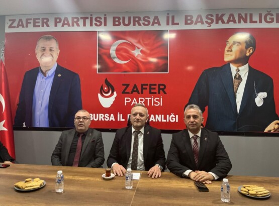 Zafer Partisi Bursa’dan “Kitaplar Bizden Çalışması Sizden” Kampanyası!