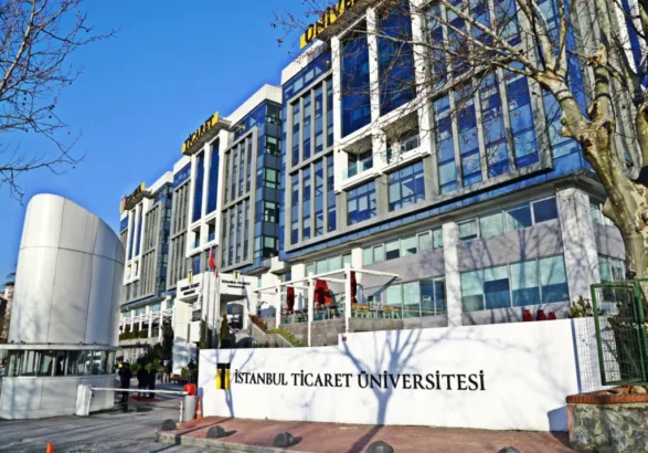 İstanbul Ticaret Üniversitesi ile İstanbul 2 Nolu Barosu Eğitim Alanında İş Birliği Yapıyor