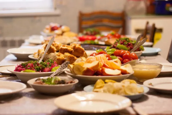 Ülkücüler Habererk iftarında birbirleriyle hasret giderdi.