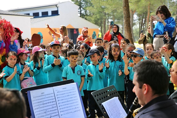 Çocuklara hayvan sevgisi aşılandı